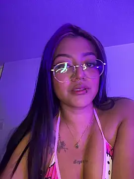 queen of you heart online show from April 2026 05:54:02 PM