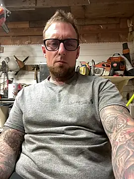 Snapshot of WIDBIGWHITECOCK chatting on January 2026 05:22:01 AM WIDBIGWHITECOCK online show from January 2026 05:22:01 AM