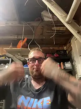 WIDBIGWHITECOCK online show from May 2026 04:28:02 AM
