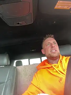 WIDBIGWHITECOCK online show from May 2026 02:44:02 PM