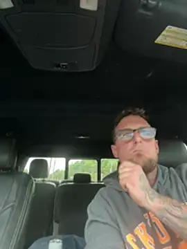 WIDBIGWHITECOCK online show from May 2026 10:48:01 PM
