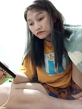 yumyum112 online show from March 2026 02:32:02 PM