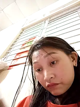 yumyum112 online show from March 2026 01:17:01 PM