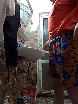 yumyum112 online show from March 2026 01:38:02 PM