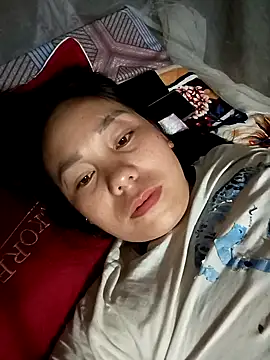 vanvan005 online show from April 2026 10:11:01 PM