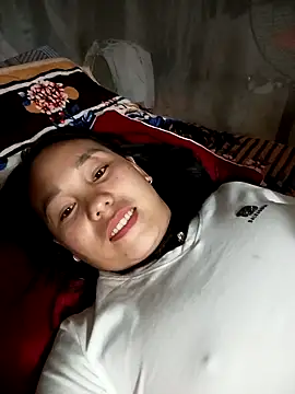 vanvan005 online show from April 2026 01:41:02 PM