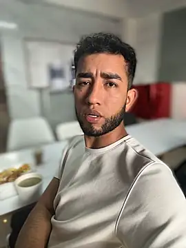 liam bronw online show from January 2026 06:00:02 PM