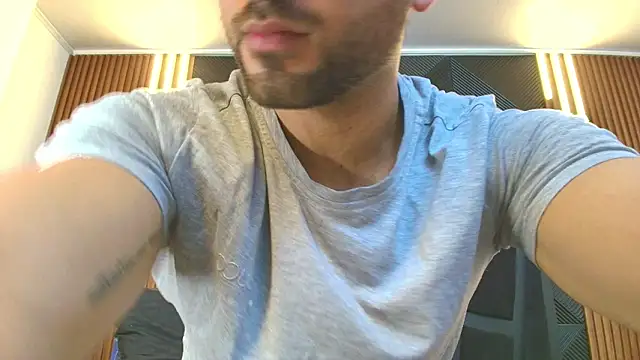 Snapshot of lorenzo_walker_1 chatting on February 2026 05:32:01 PM lorenzo walker 1 online show from February 2026 05:32:01 PM