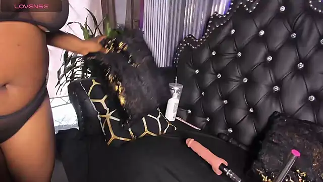 EbonyTanisha online show from May 2026 11:40:01 AM