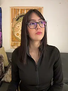 HinaSweet online show from June 2026 01:04:02 AM