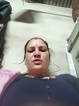 Hot hiuj online show from May 2026 08:05:01 PM