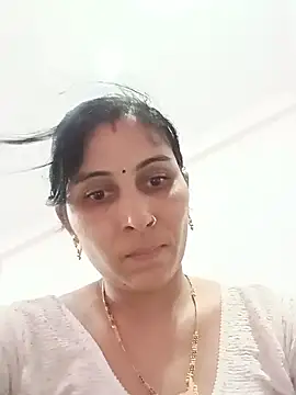 Hot ree85 online show from June 2026 05:44:02 PM