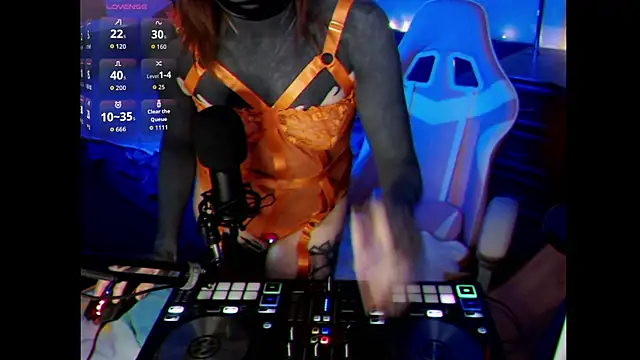 Snapshot of Gloomy_Suemi chatting on April 2026 04:15:02 PM Gloomy Suemi online show from April 2026 04:15:02 PM