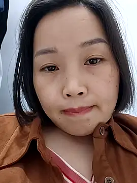 Snapshot of __BingBing__ chatting on February 2026 02:24:01 PM BingBing online show from February 2026 02:24:01 PM