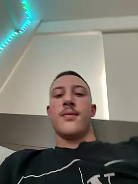 chrisst32 online show from January 2026 12:08:02 PM