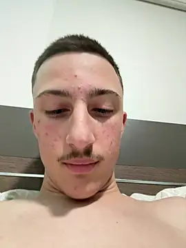 chrisst32 online show from February 2026 05:17:02 PM