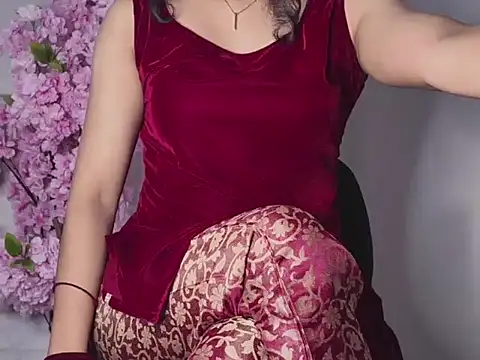 Yasminrosa online show from February 2026 12:33:02 AM