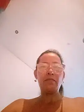 Salome 69 online show from May 2026 02:44:02 PM