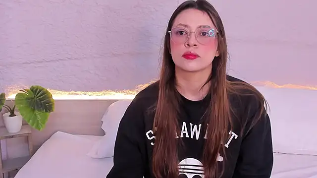 lanna 18  online show from February 2026 11:59:01 AM