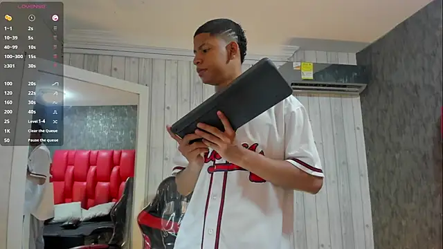  erick j online show from April 2026 07:52:01 PM