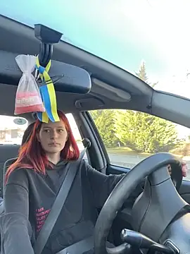 Lily Viola online show from March 2026 06:21:01 AM