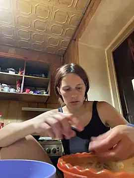 Lily Viola online show from June 2026 07:40:01 PM