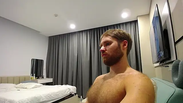 LorenzoLux online show from May 2026 06:02:02 PM