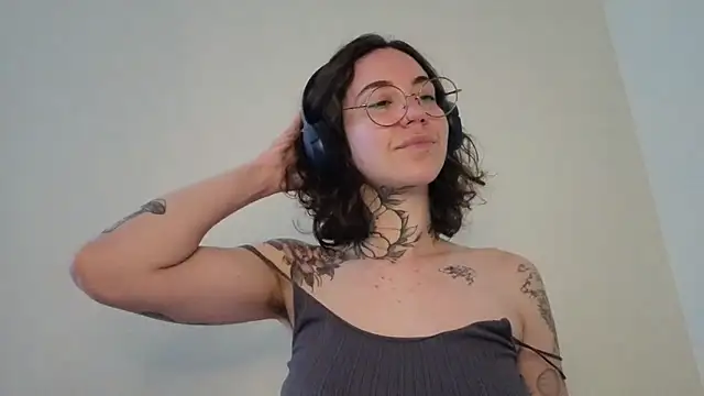 Dirty Pink online show from June 2026 08:07:01 AM