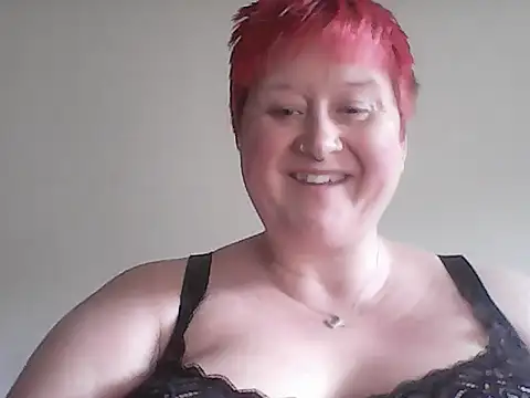 Snapshot of BustyRedxx chatting on April 2026 11:26:02 AM BustyRedxx online show from April 2026 11:26:02 AM