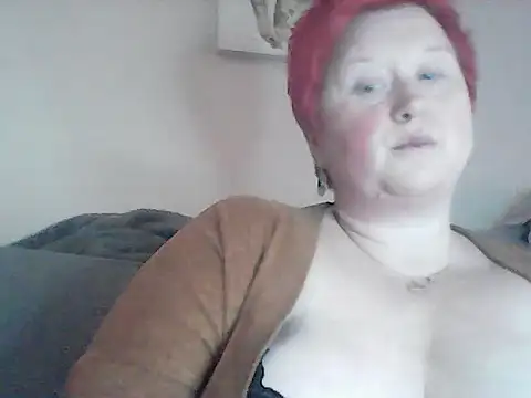 Snapshot of BustyRedxx chatting on May 2026 09:05:01 AM BustyRedxx online show from May 2026 09:05:01 AM