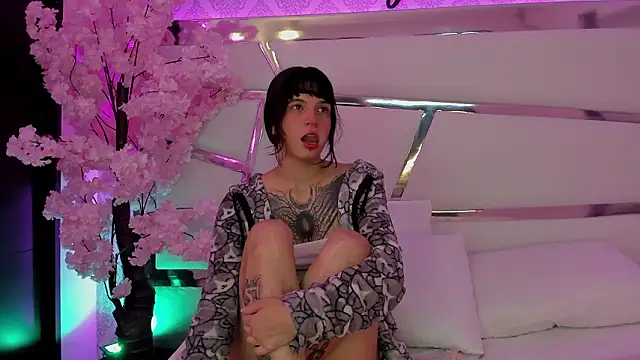 Snapshot of AikoHayashida chatting on February 2026 01:14:02 PM AikoHayashida online show from February 2026 01:14:02 PM