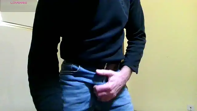 Snapshot of Ele7b5 chatting on March 2026 11:11:01 PM Ele7b5 online show from March 2026 11:11:01 PM