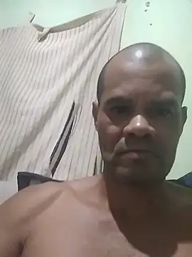 ferreirasantos123 online show from January 2026 01:43:01 AM