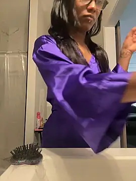 xouniq online show from March 2026 03:42:01 PM