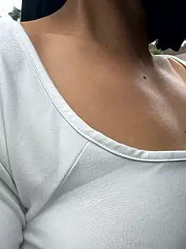 TaylorrHill online show from January 2026 05:37:01 PM