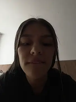 TaylorrHill online show from May 2026 08:02:02 PM