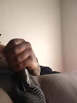 Snapshot of daddyreese313 chatting on April 2026 04:04:02 PM daddyreese313 online show from April 2026 04:04:02 PM