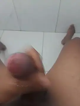 Aislan17 online show from February 2026 07:23:02 PM