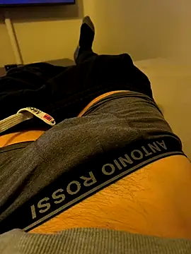 alexi1015 online show from February 2026 09:44:02 PM