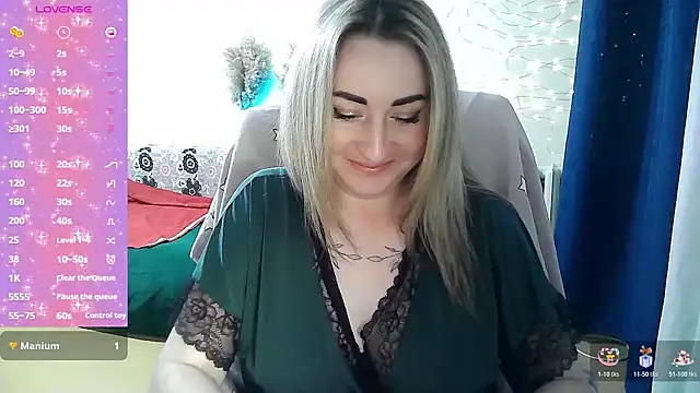 Snapshot of FoxyAnn12 chatting on March 2026 04:52:01 PM FoxyAnn12 online show from March 2026 04:52:01 PM