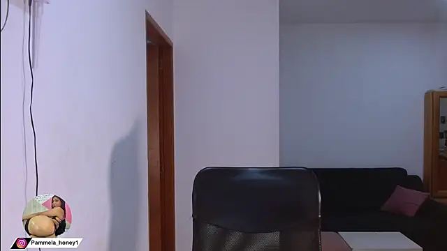 Snapshot of misshoney11 chatting on March 2026 09:21:01 PM misshoney11 online show from March 2026 09:21:01 PM