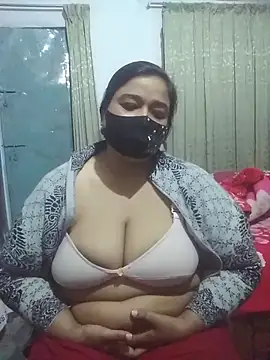 momo loves online show from February 2026 02:10:01 PM