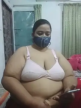 momo loves online show from February 2026 05:57:02 PM