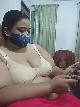 momo loves online show from June 2026 04:37:02 PM