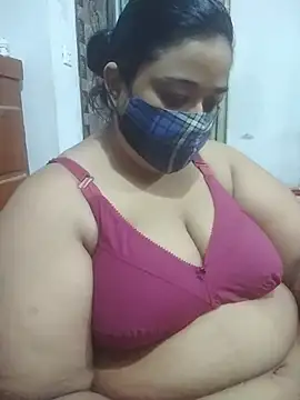 momo loves online show from August 2026 02:44:02 PM