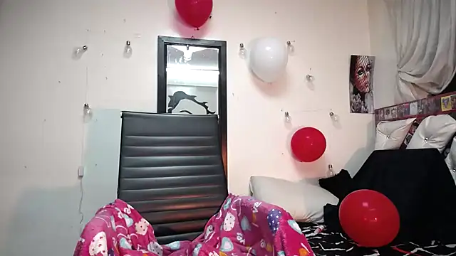 abril onnel online show from February 2025 12:03:01 AM