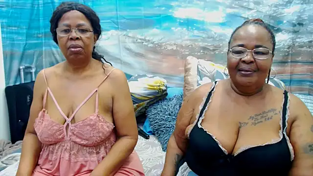 SEXY MATURExx online show from August 2026 05:15:01 PM