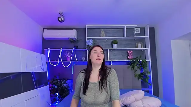 Snapshot of StephieRousee chatting on April 2026 05:16:02 AM StephieRousee online show from April 2026 05:16:02 AM