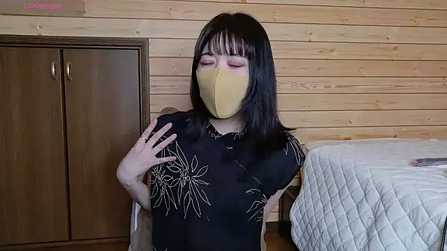 Snapshot of minami_room chatting on June 2026 12:31:02 PM minami room online show from June 2026 12:31:02 PM