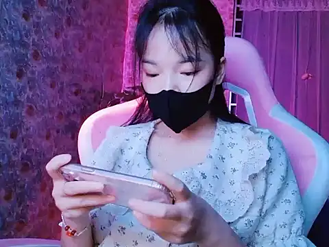 -Tamy- online show from April 2026 02:41:01 PM